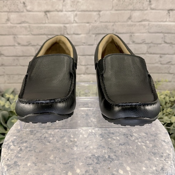 The Children’s Place Black Faux Leather Slip-on Casual Dress Shoes Boys 6M🖤EUC - Picture 2 of 9